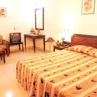 Hotel Pearl Regency, Thrissur 3